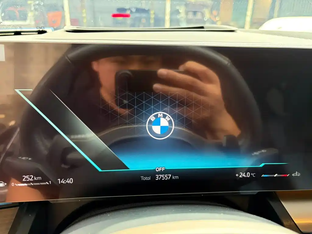 BMW 5 Series — миниатюра 6