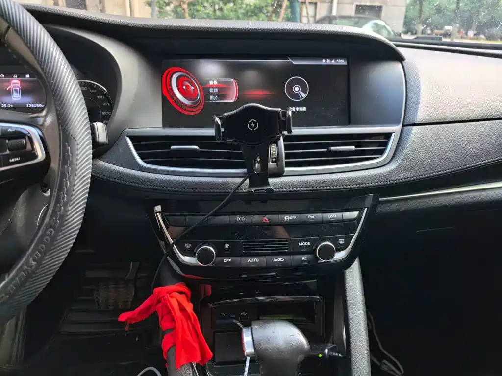 Borgward BX7 — миниатюра 14