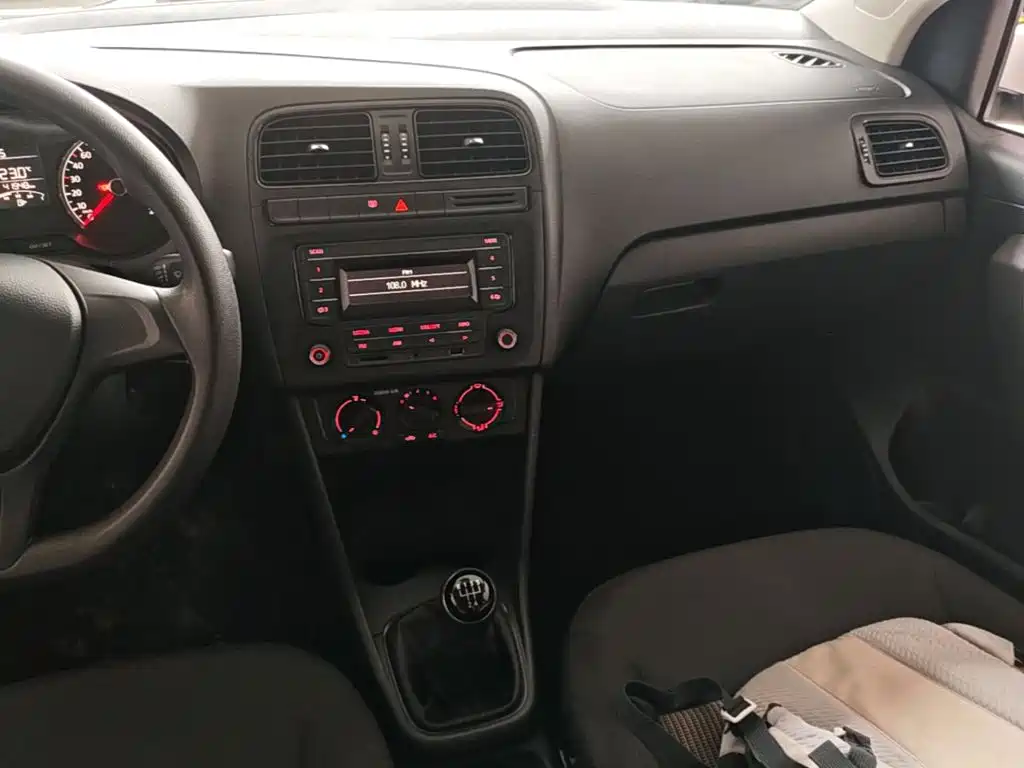 Volkswagen Polo — миниатюра 13