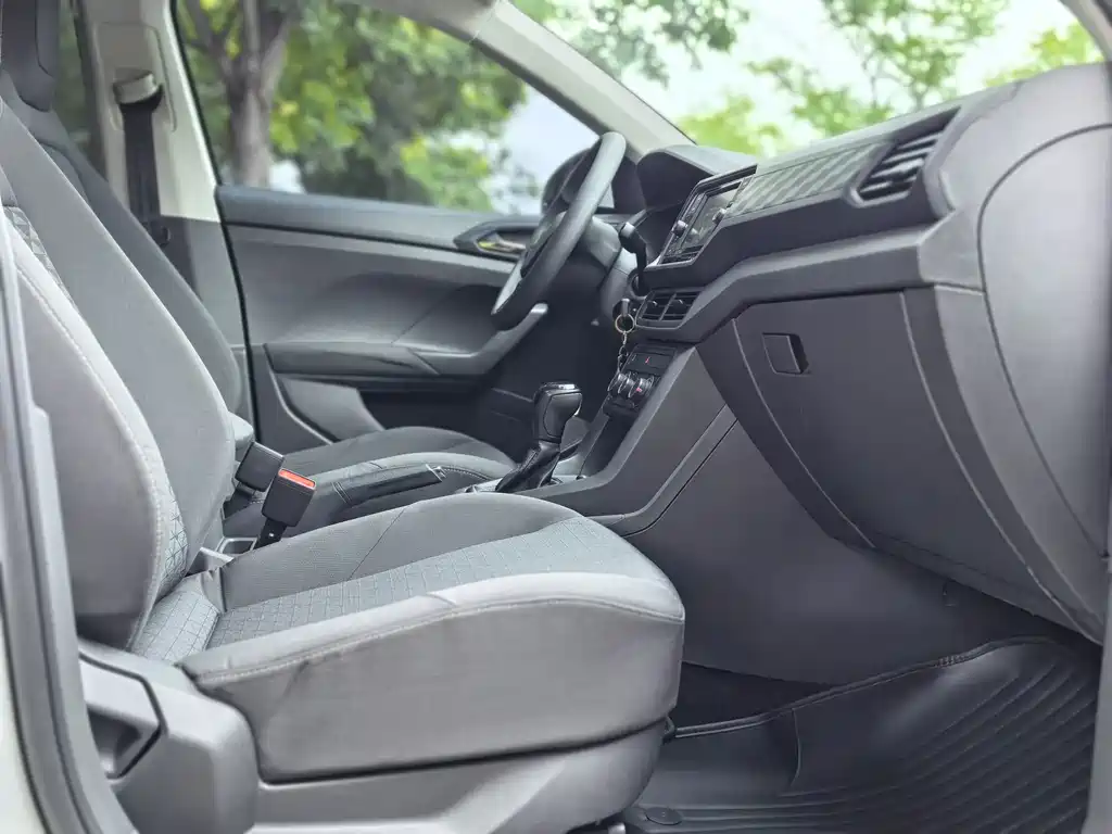 Volkswagen T-Cross — миниатюра 10