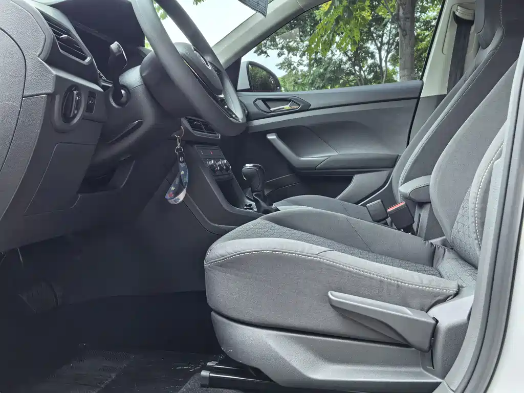 Volkswagen T-Cross — миниатюра 5