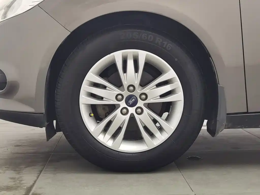 Ford Focus — миниатюра 17