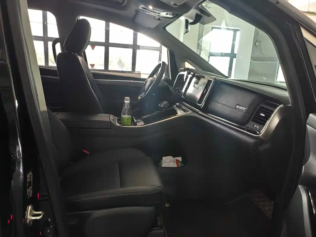 GAC Motor Trumpchi M8 — миниатюра 10
