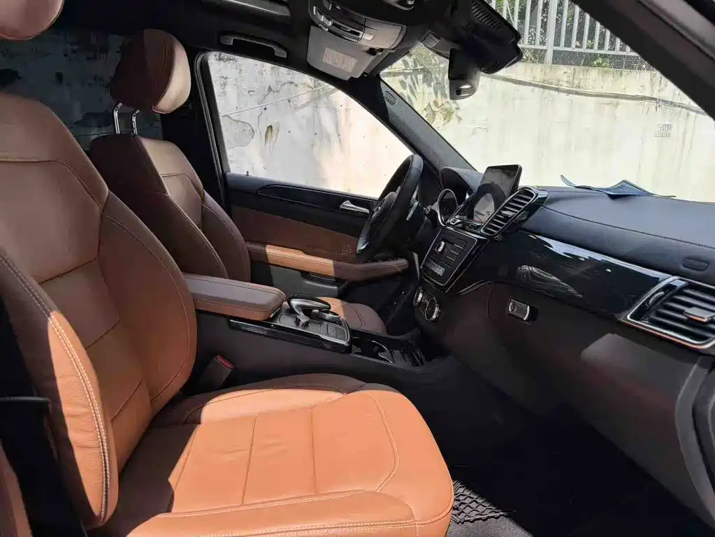Mercedes-Benz GLS — миниатюра 18