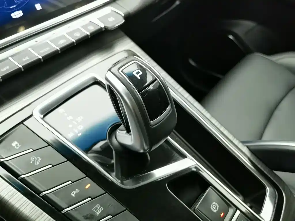 Geely Boyue — миниатюра 13
