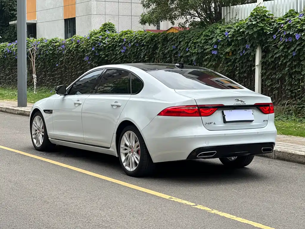 Jaguar XFL 2020 XFL 2.0T P200