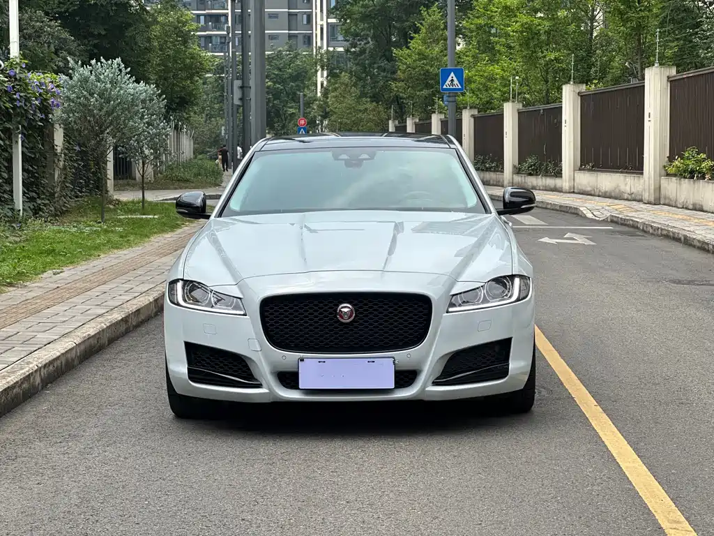 Jaguar XFL 2020 XFL 2.0T P200