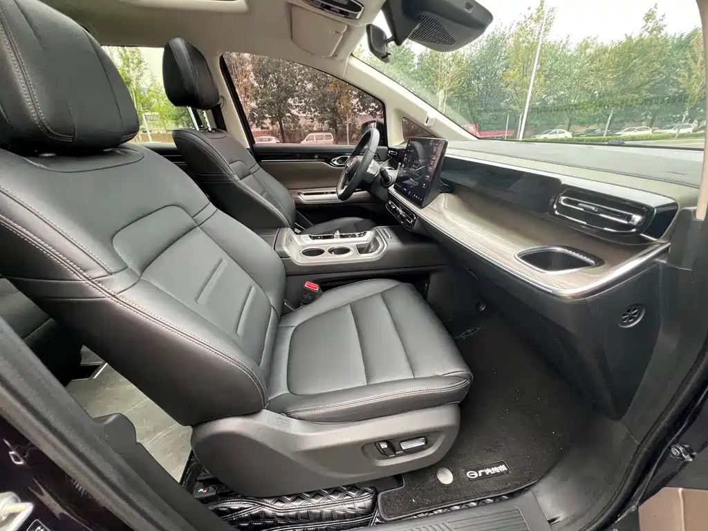 GAC Motor Trumpchi E8 PHEV — миниатюра 14