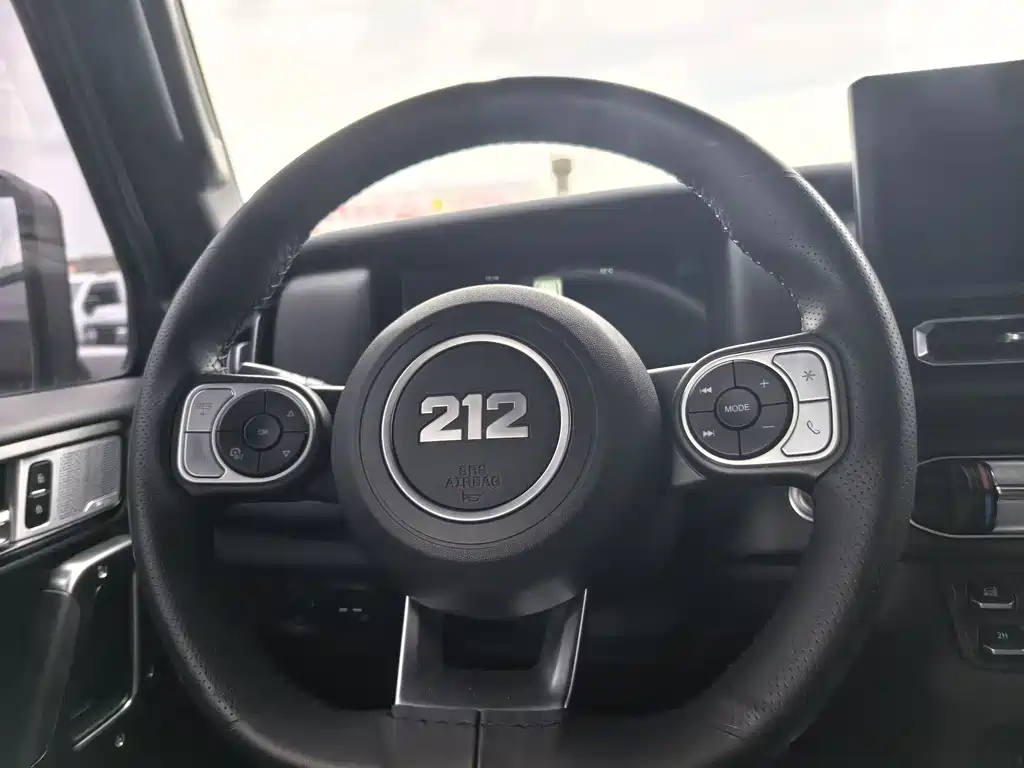 212 T01 2025 2.0T