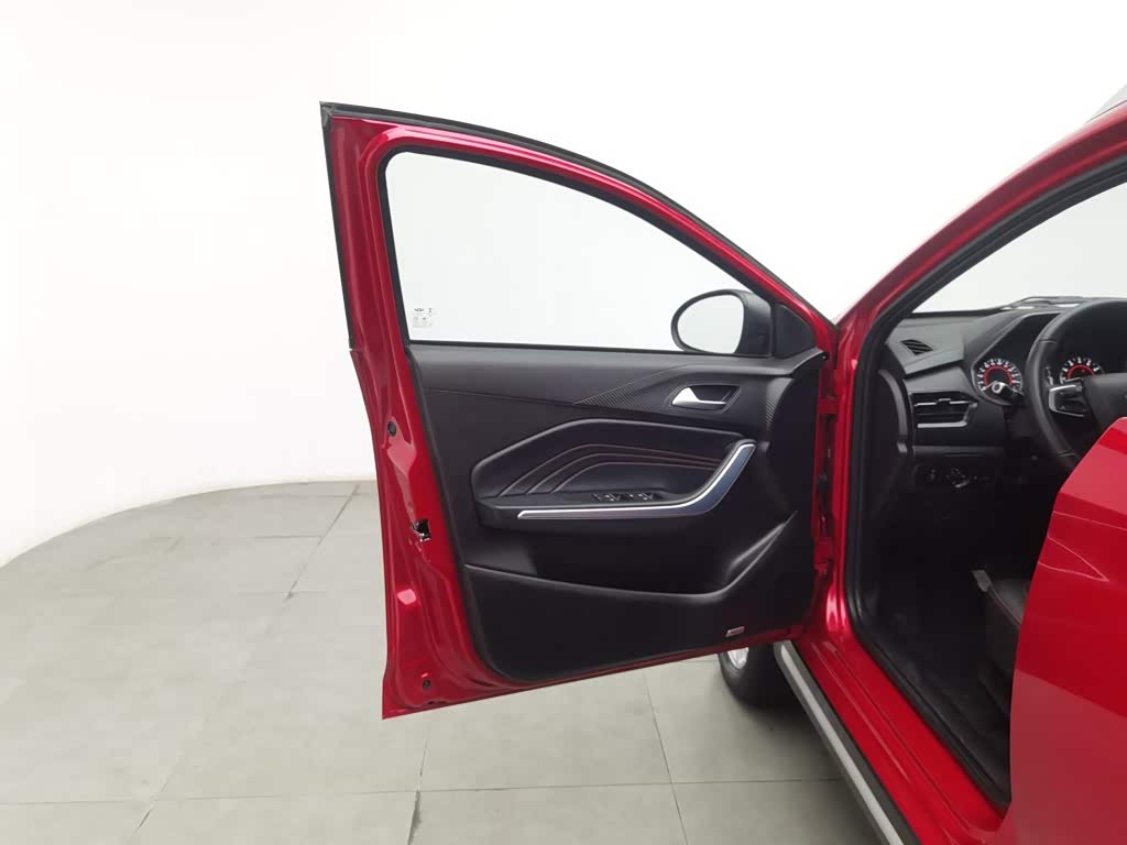 CHERY Tiggo 3x 1.5 л 2021 г. красный/фиолетовый, пробег 25000 км