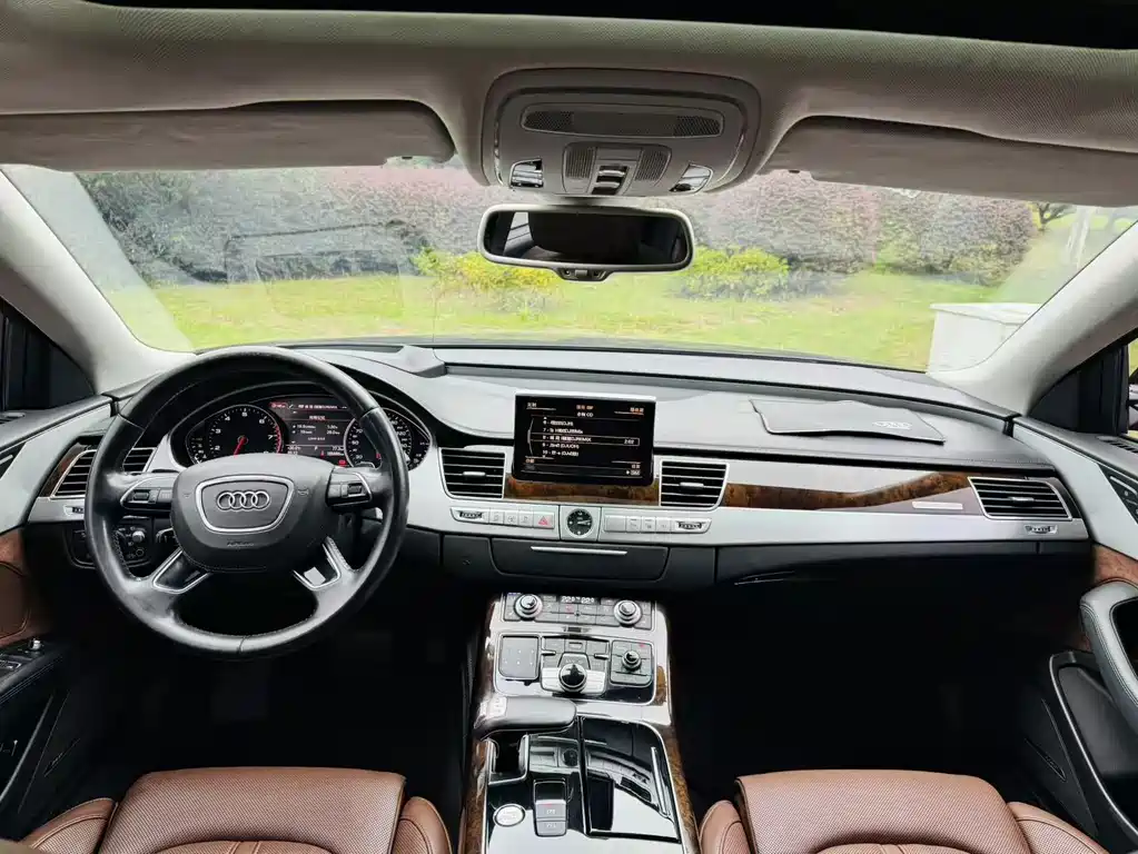 Audi A8 — миниатюра 8