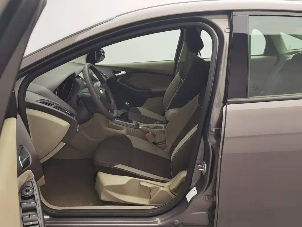 Ford Focus — миниатюра 10