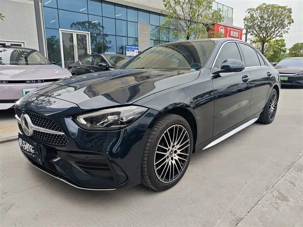 Mercedes-Benz C-Class 2025