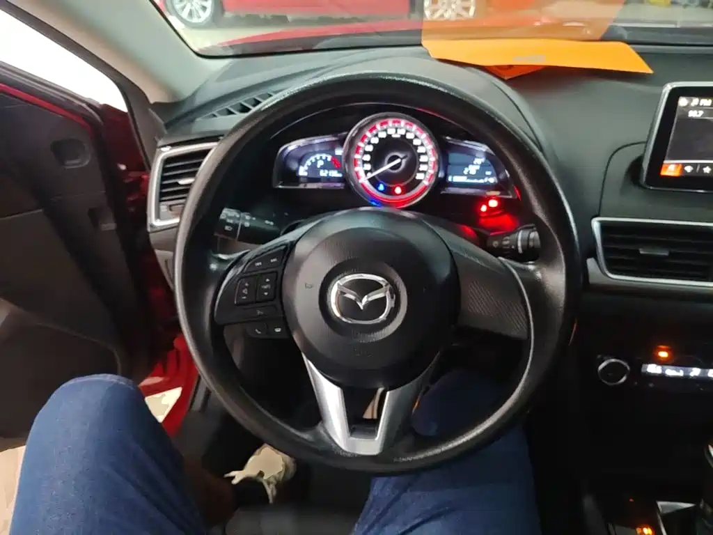 Mazda 3 Axela — миниатюра 11