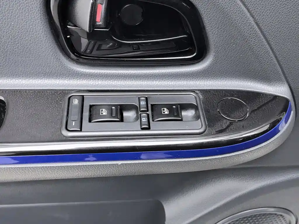 Dongfeng EM27 — миниатюра 9
