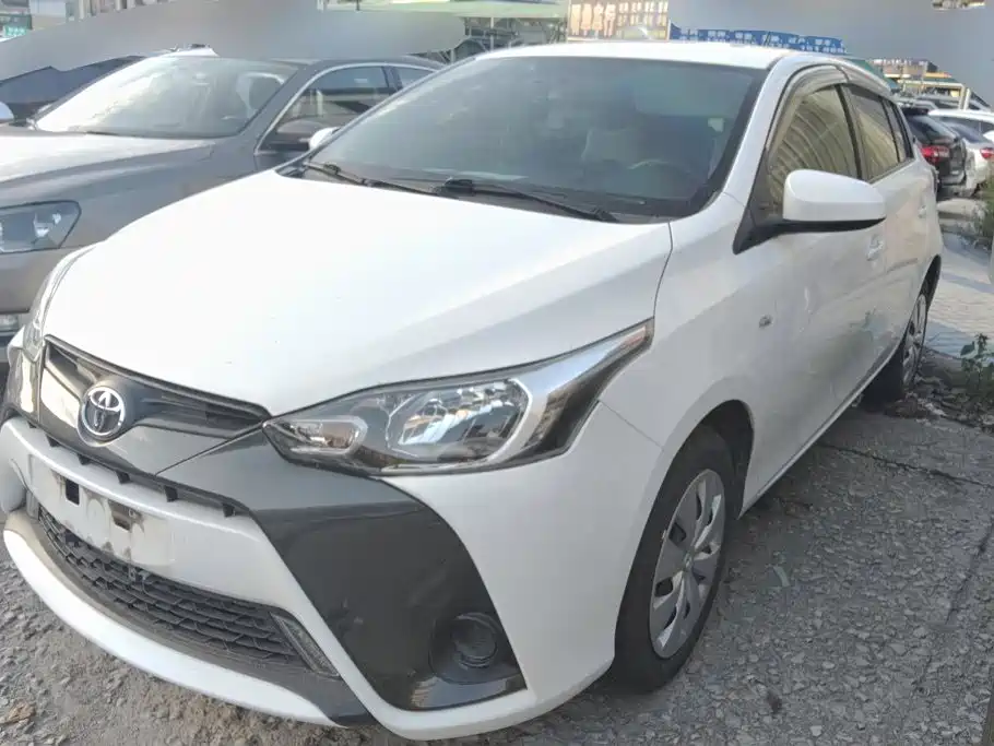 Toyota Yaris L