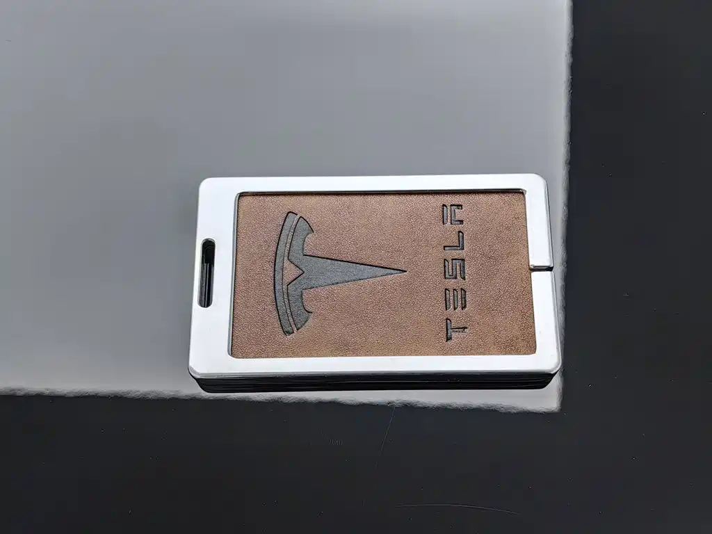 Tesla Model 3 — миниатюра 19