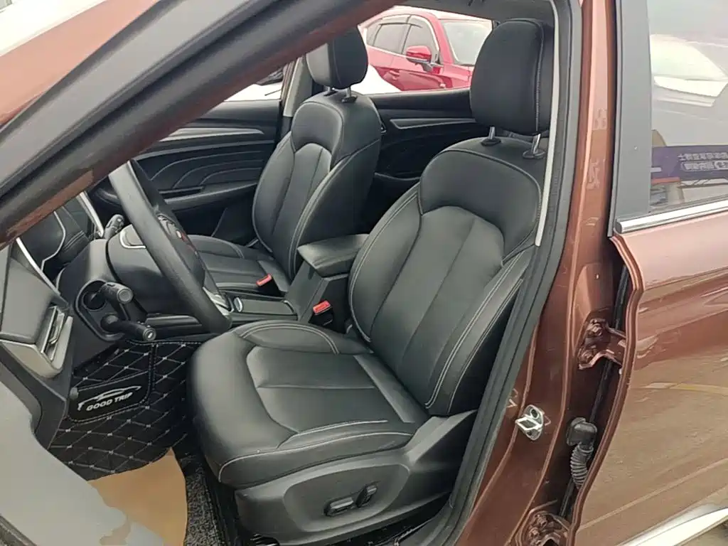 Roewe RX3 — миниатюра 15