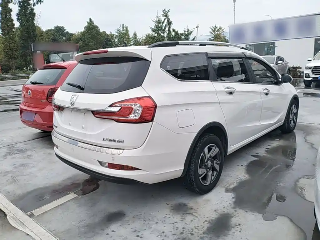 Baojun 310W — миниатюра 7
