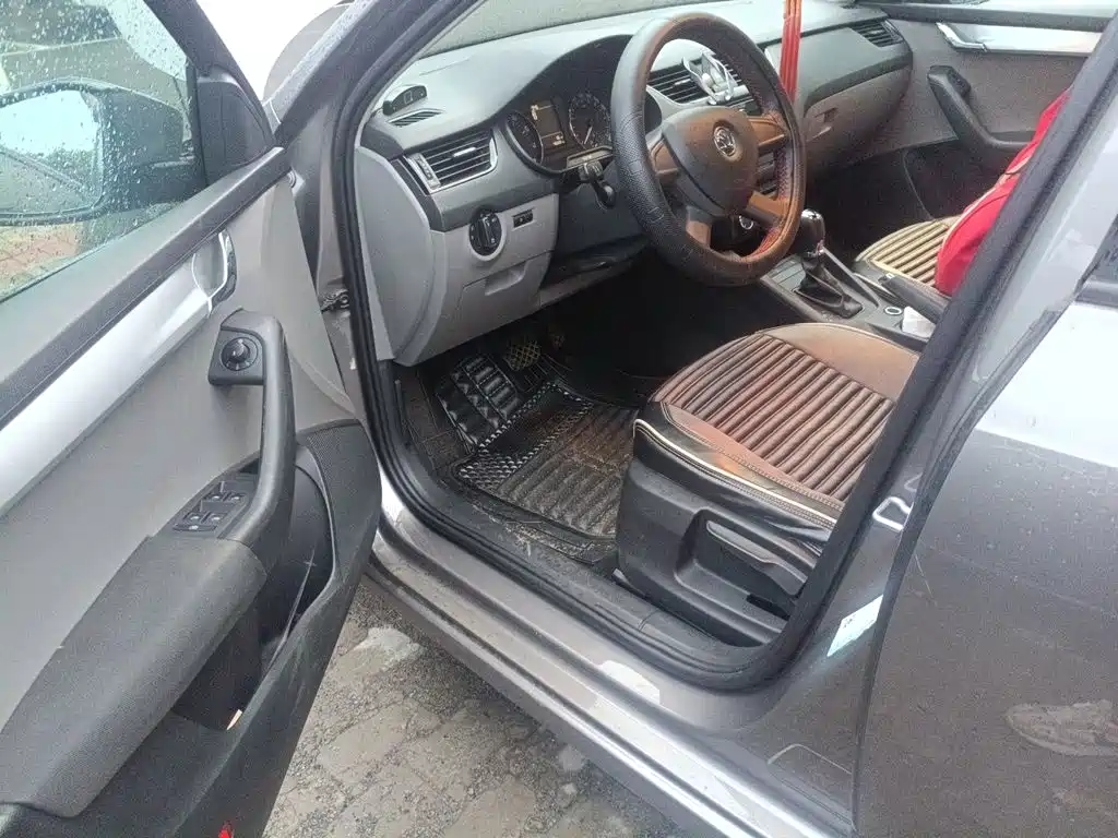 Skoda Octavia — миниатюра 17