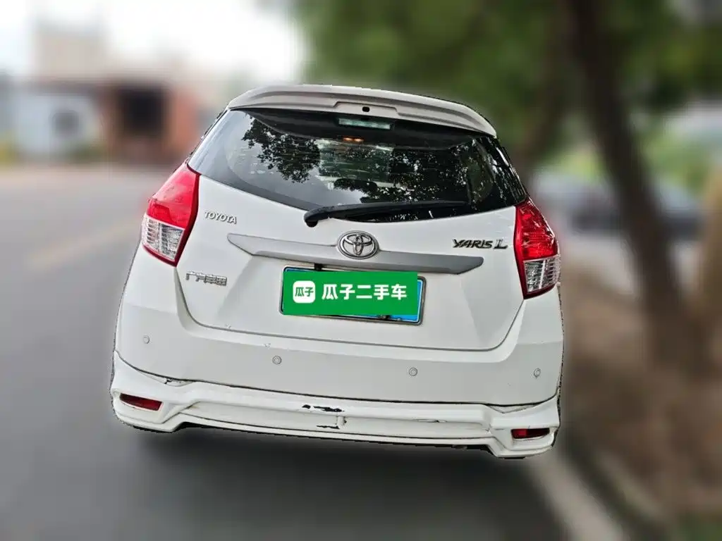 Toyota Yaris L — миниатюра 3