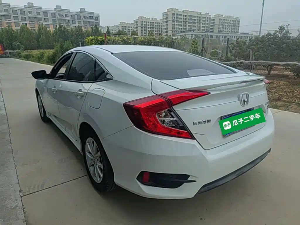 Honda Civic — миниатюра 5