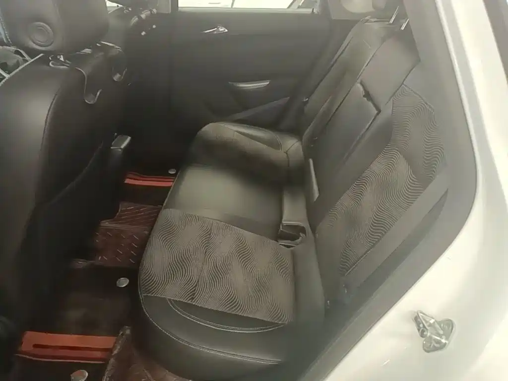 Buick Excelle — миниатюра 17