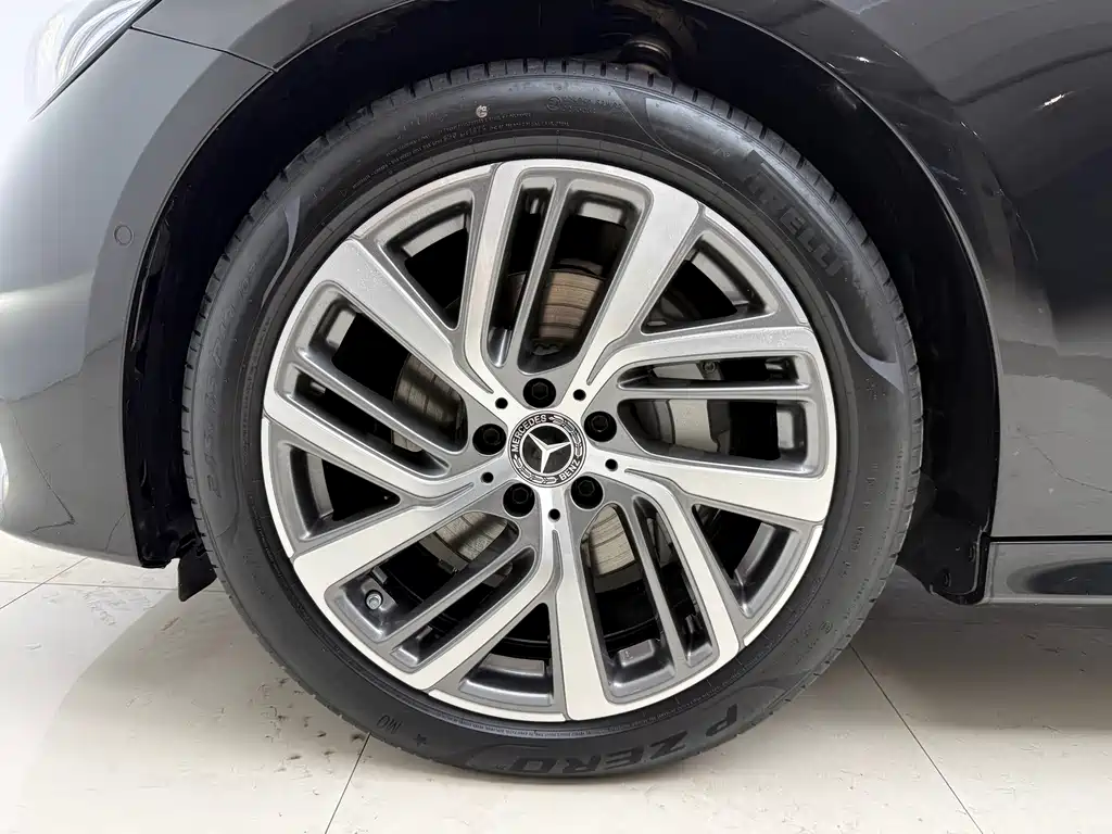 Mercedes-Benz E-Class — миниатюра 24