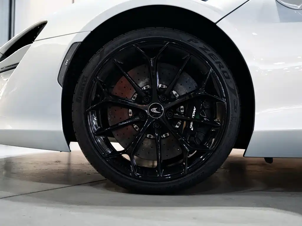 McLaren Artura — миниатюра 7