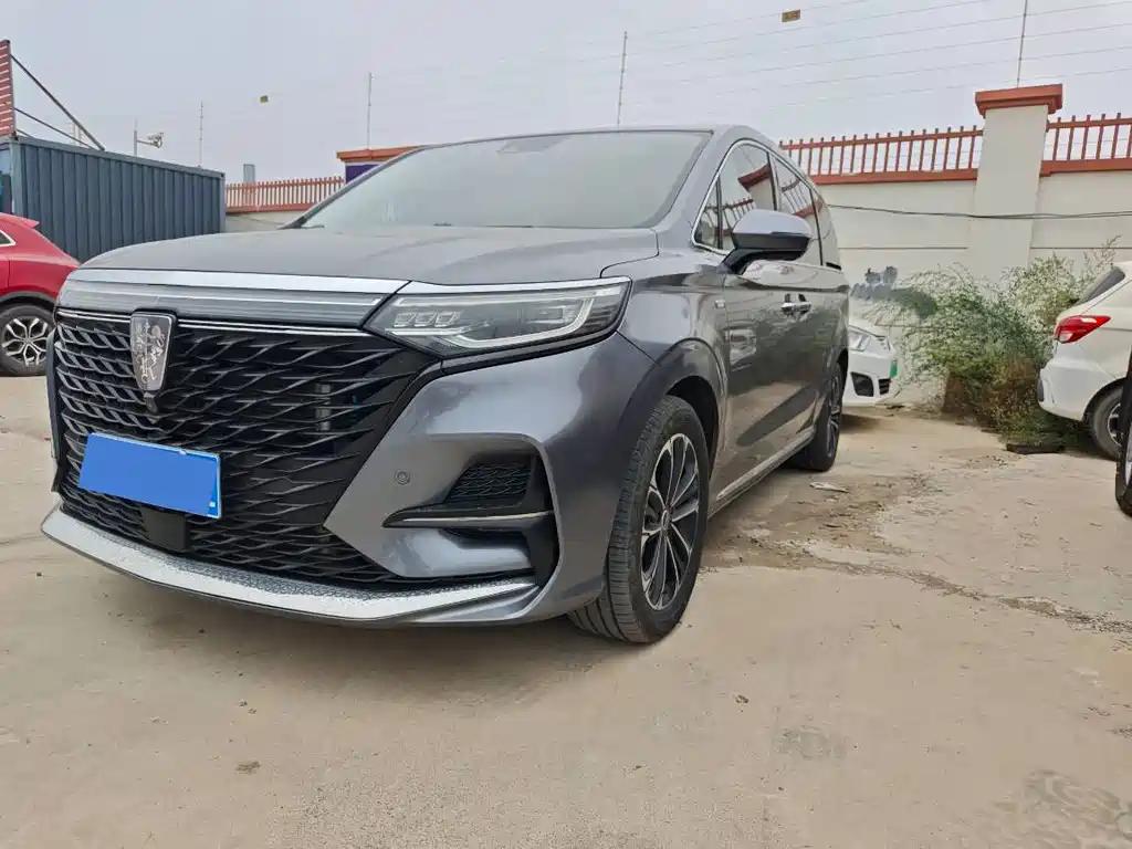 Roewe iMAX8