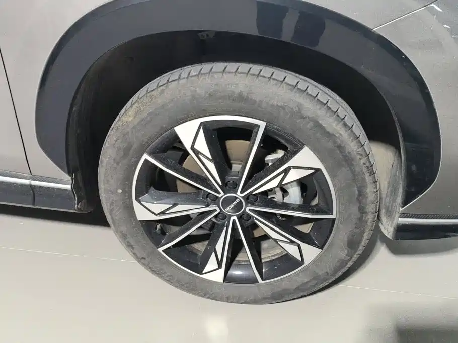 Roewe RX5 New Energy — миниатюра 6