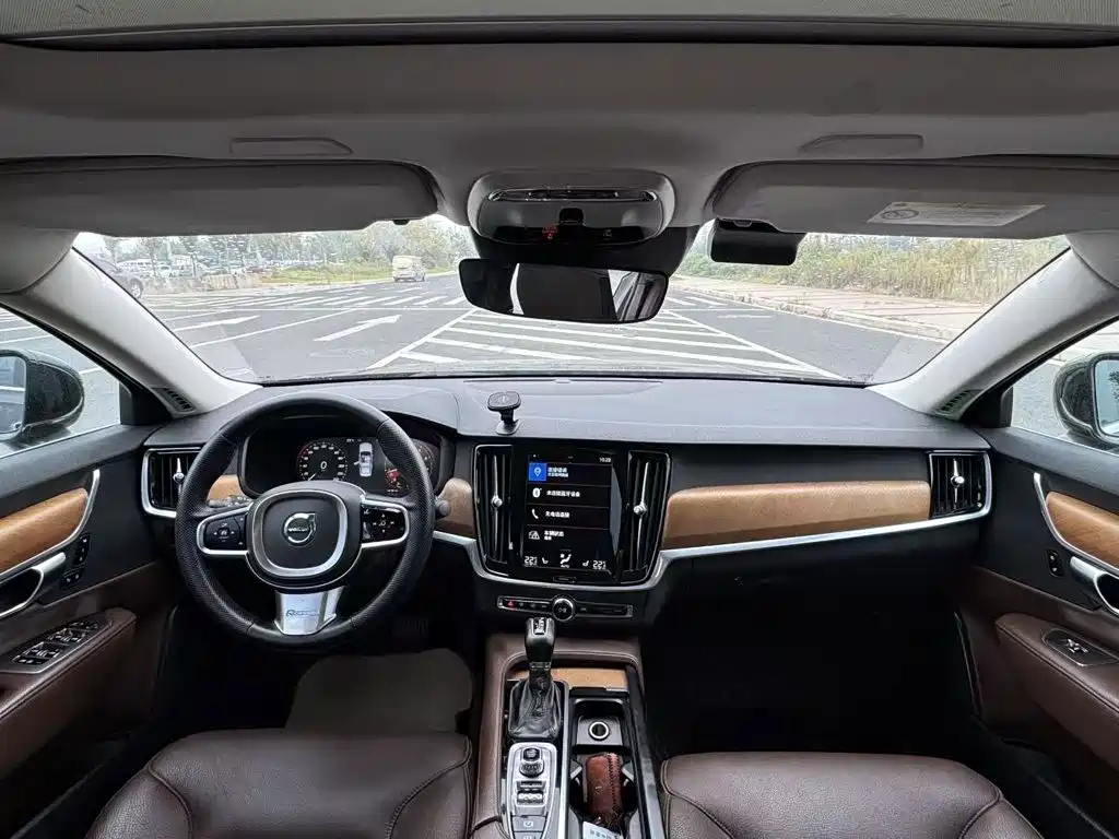 Volvo S90 — миниатюра 22