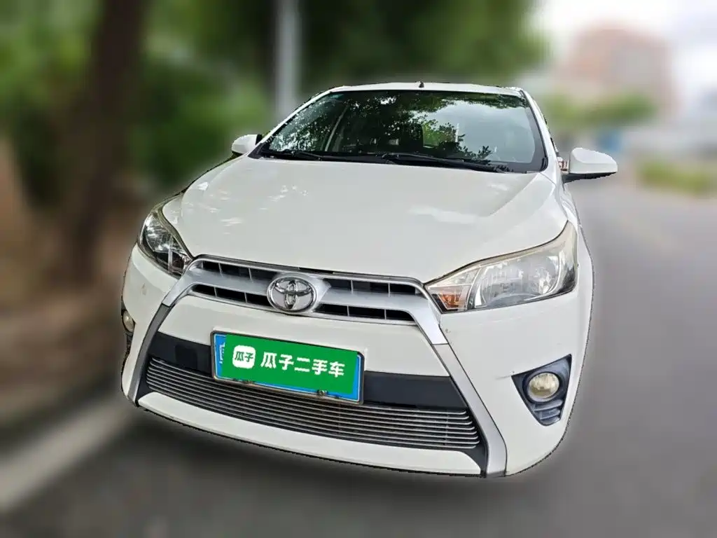 Toyota Yaris L — миниатюра 2