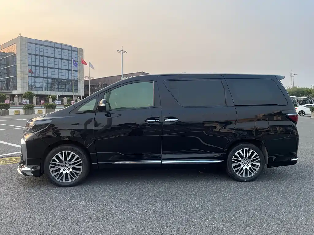 Toyota Alphard 2011 3.5L Luxury