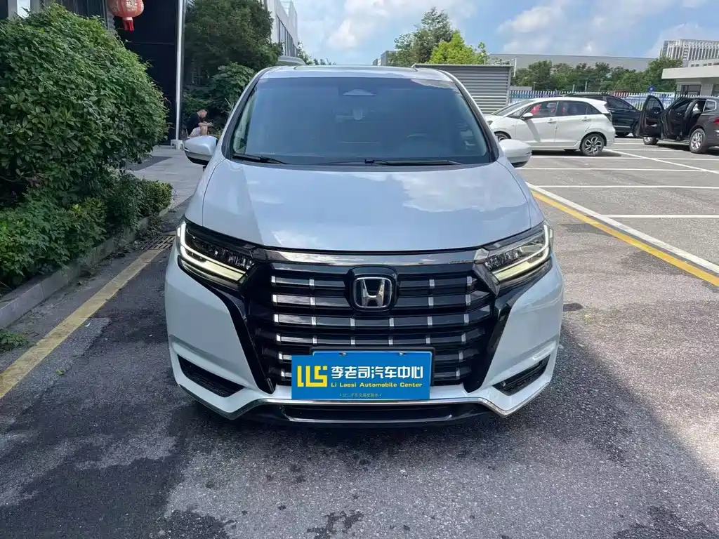 Honda Elysion — миниатюра 2