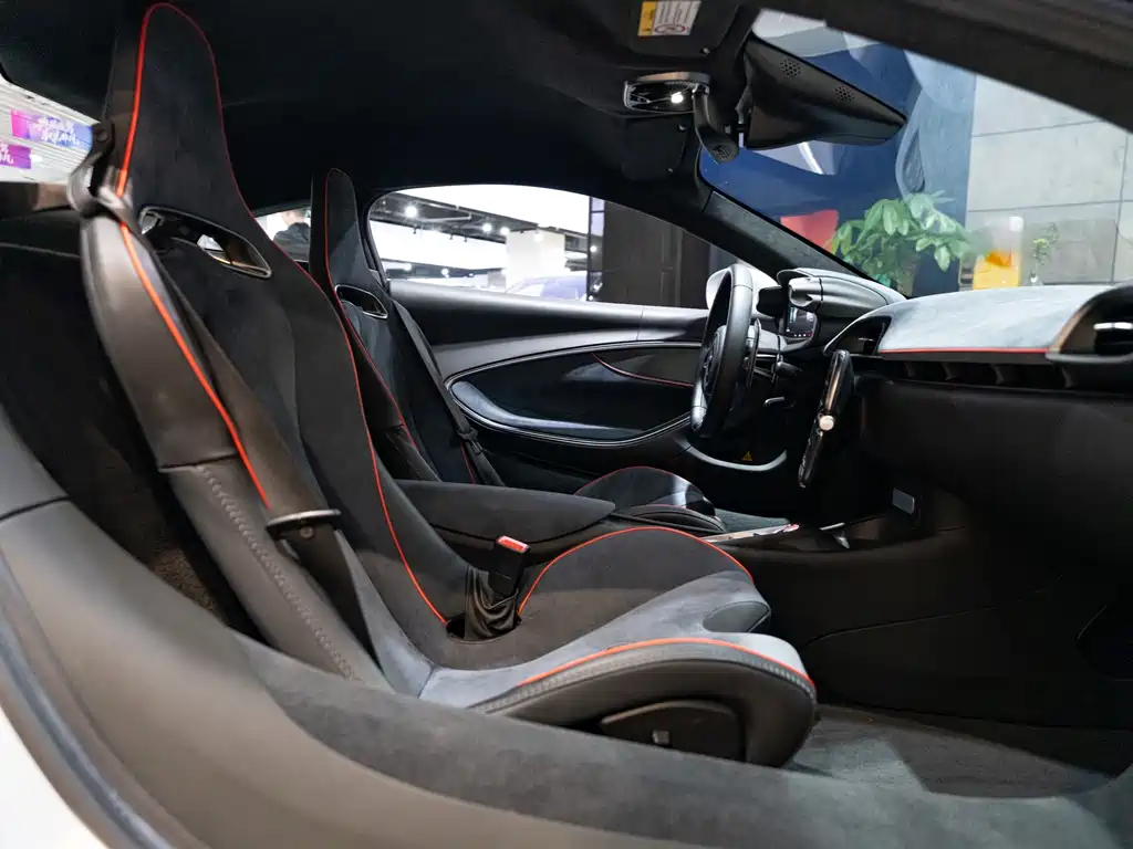 McLaren Artura — миниатюра 18