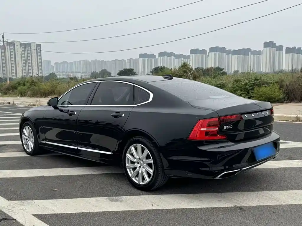 Volvo S90 — миниатюра 18