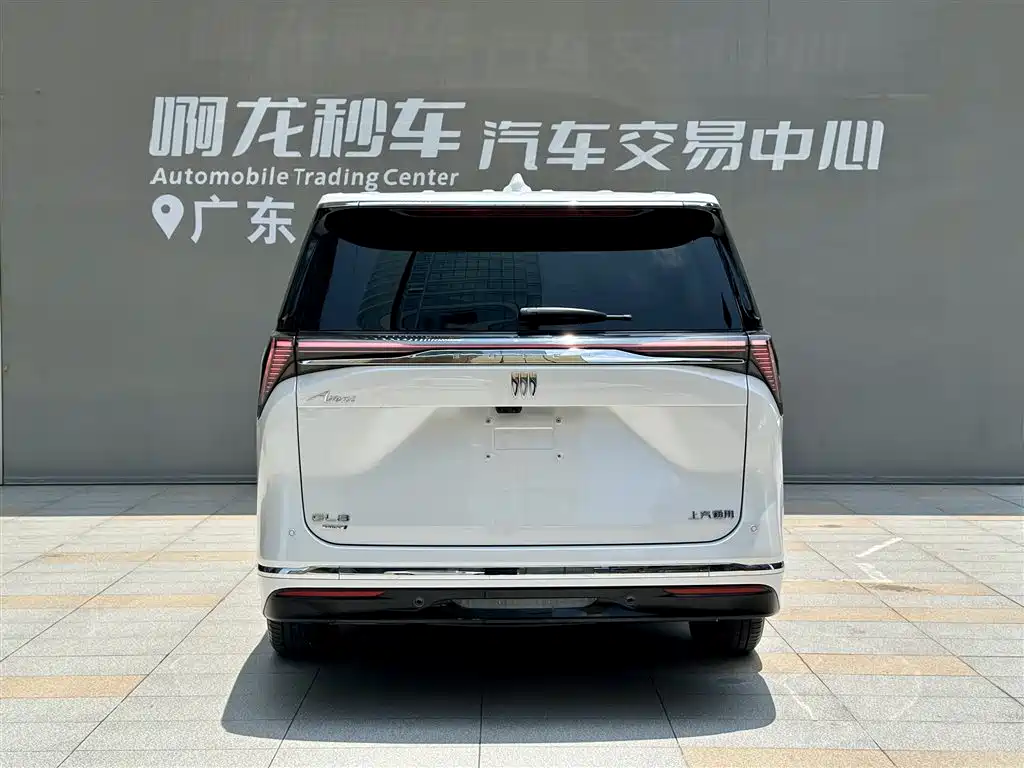 Buick GL8 2024 Premium 7 мест
