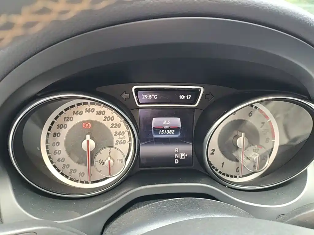 Mercedes-Benz GLA — миниатюра 12