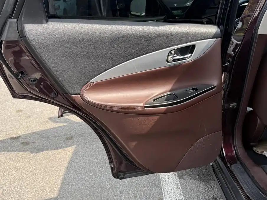 Infiniti QX50 (Import) — миниатюра 11