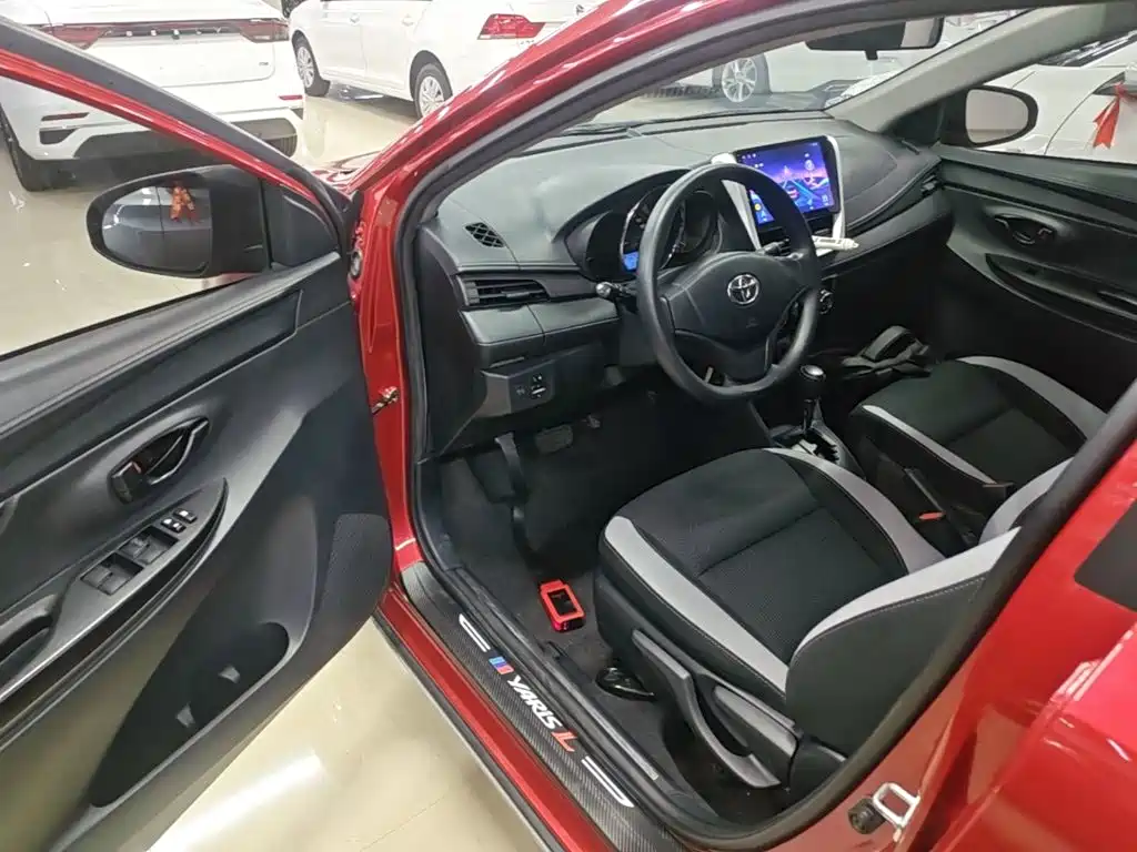 Toyota Yaris L — миниатюра 16