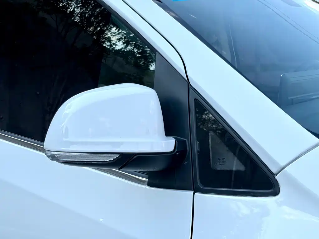 Maxus G10 — миниатюра 10