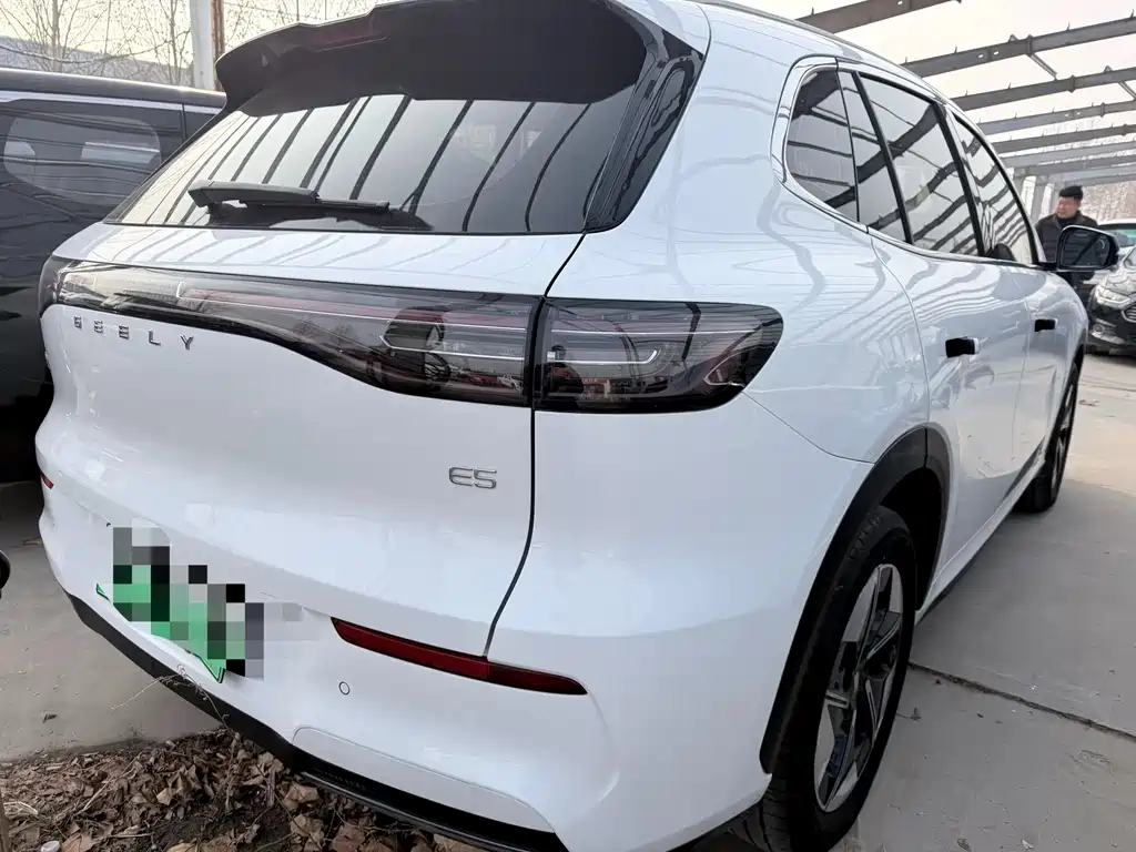 GEELY GALAXY GALAXY E5