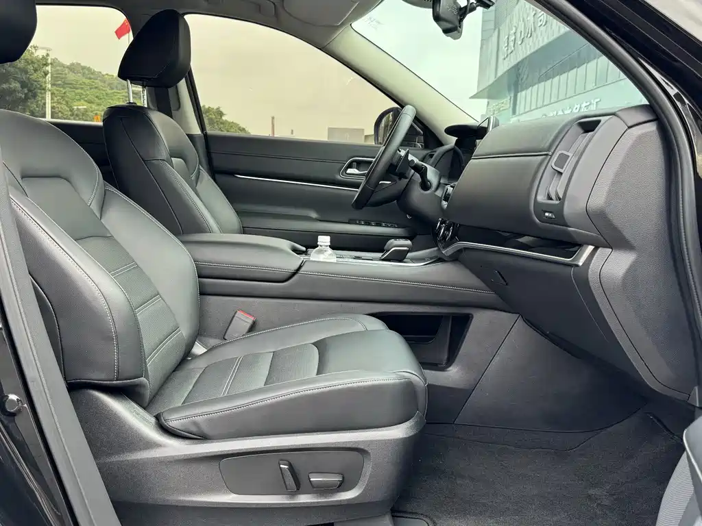 Nissan Teramont — миниатюра 10