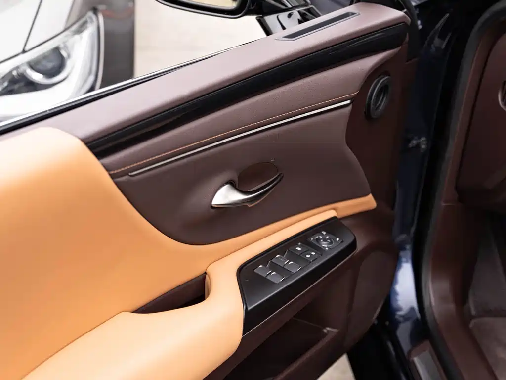 Lexus ES — миниатюра 17