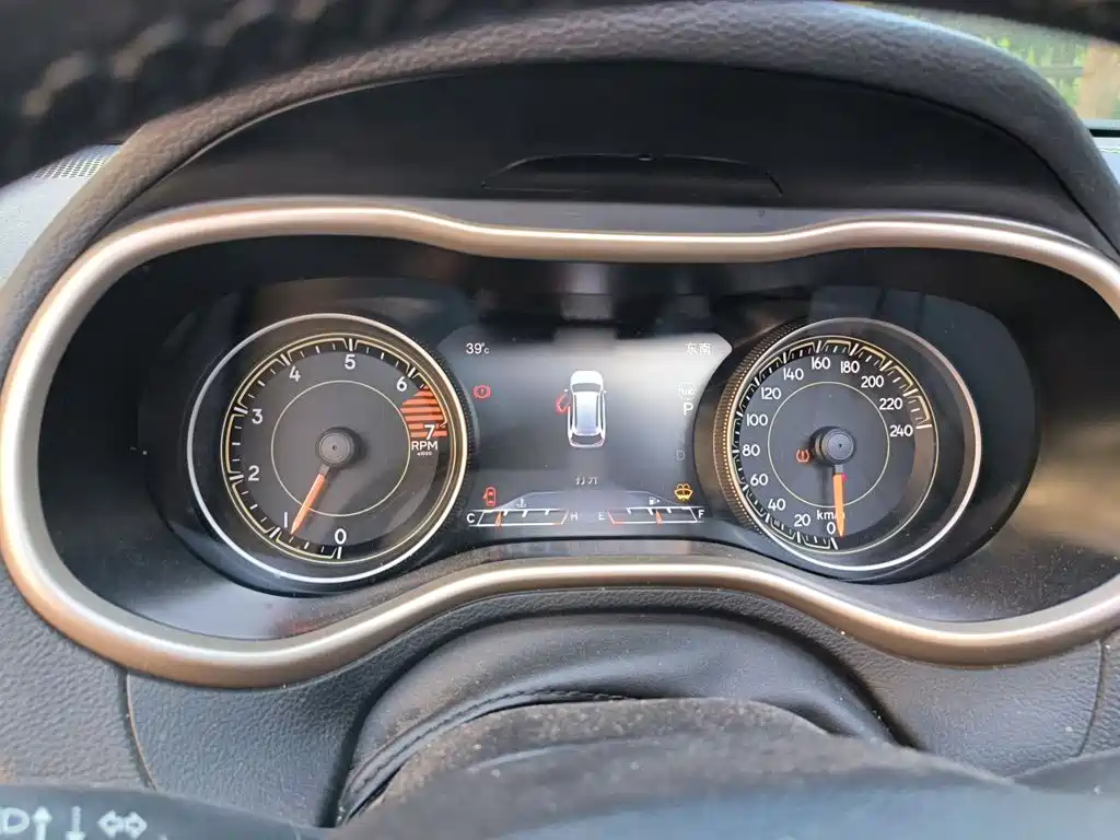 Jeep Cherokee — миниатюра 3