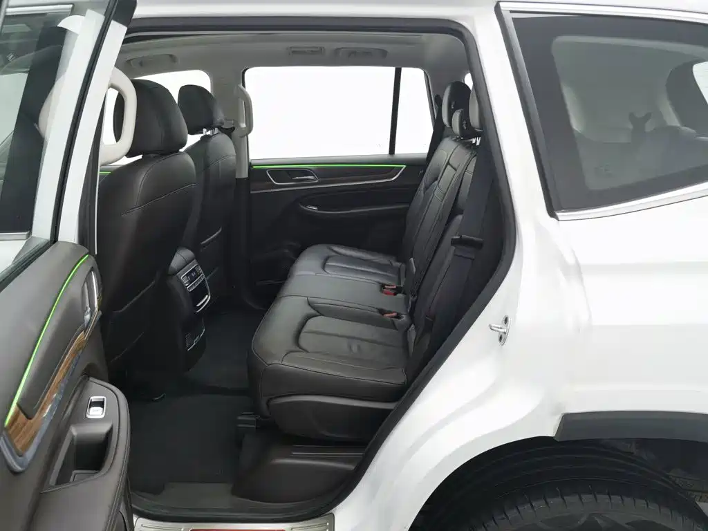 Roewe RX8 — миниатюра 15
