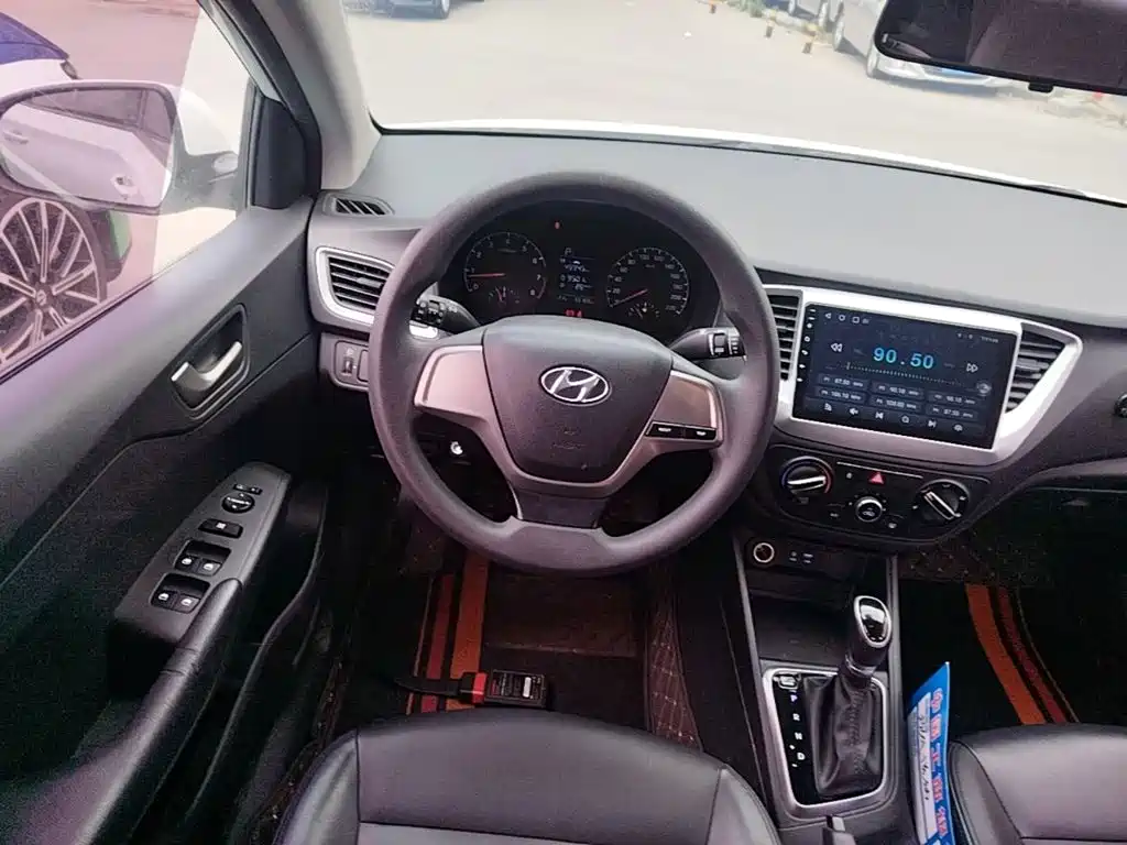Hyundai Verna — миниатюра 7