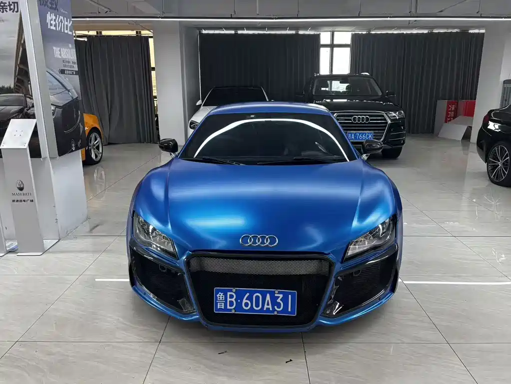 Audi R8