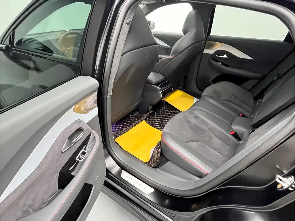 ARCFOX EXTREME FOX POLAR FOX ALPHA S